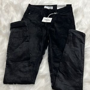 NWT KANCAN VELVET BLACK JEANS 5/26